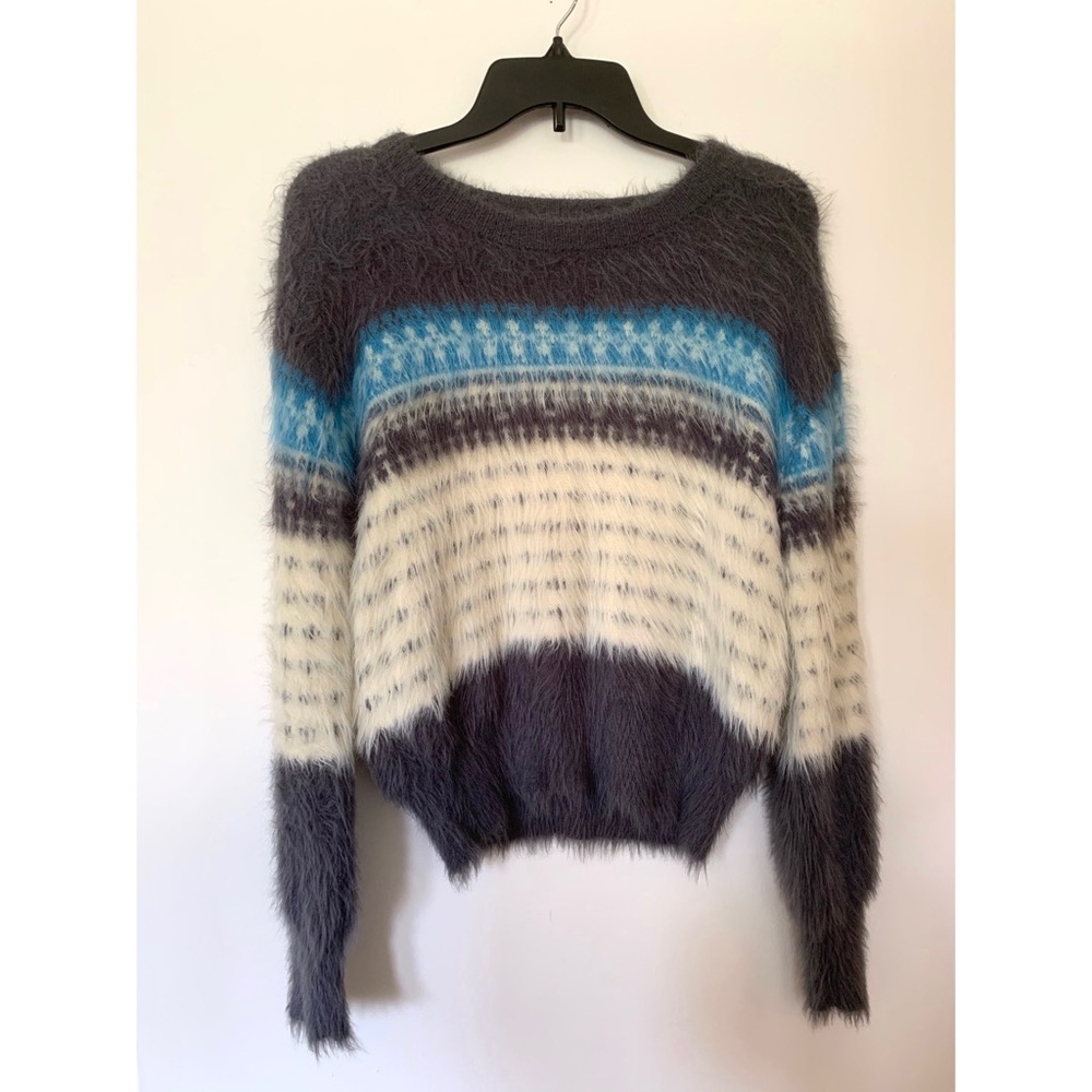 NWOT Lou & Grey sweater size medium